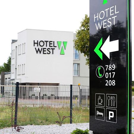 Poznan West Hotel - Airport Buitenkant foto